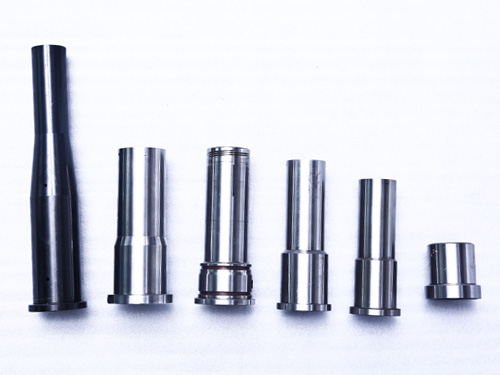 Processing of stainless steel pipe fittings